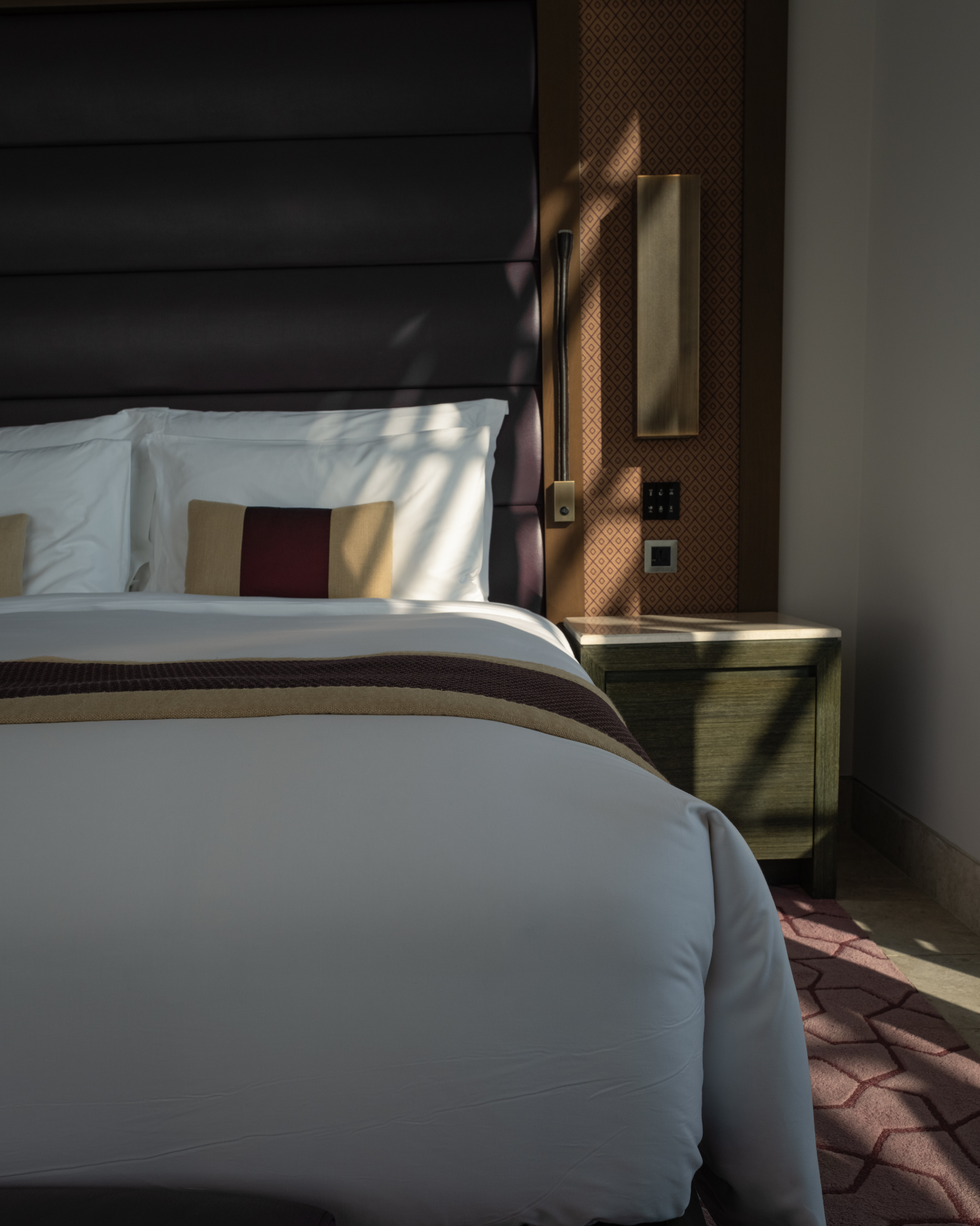 Architecture & Interiors 32